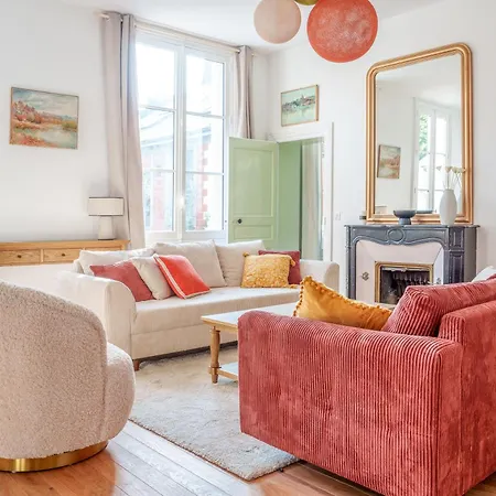 La Maison De Ronsard - By Prestiplace Tours