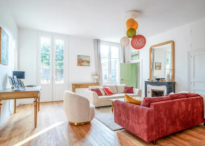 La Maison De Ronsard - By Prestiplace